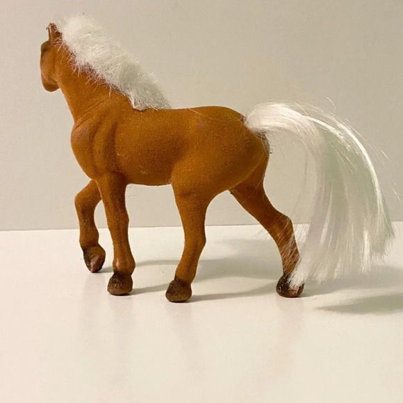 Vintage Flocked Horse Figure 4 Inch Tall Unmarked  Toy - Picture 8 of 14